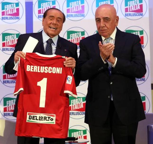 Qualche parola per Berlusconi e Galliani in vista della loro gesione della squadra di calcio del Monza. ANSA